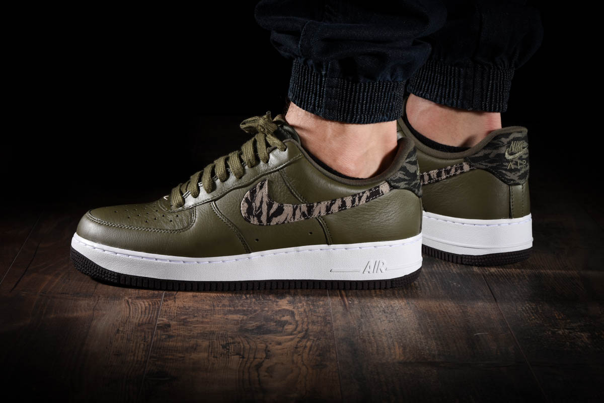 NIKE AIR FORCE 1 AOP PRM for £95.00 