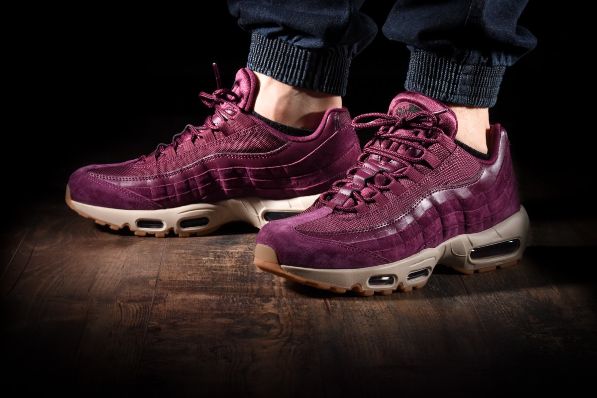 NIKE AIR MAX 95 SE for £130.00 