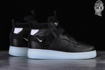 NIKE AIR FORCE 1 UTILITY MID BLACK pour 145 00 Basketzone