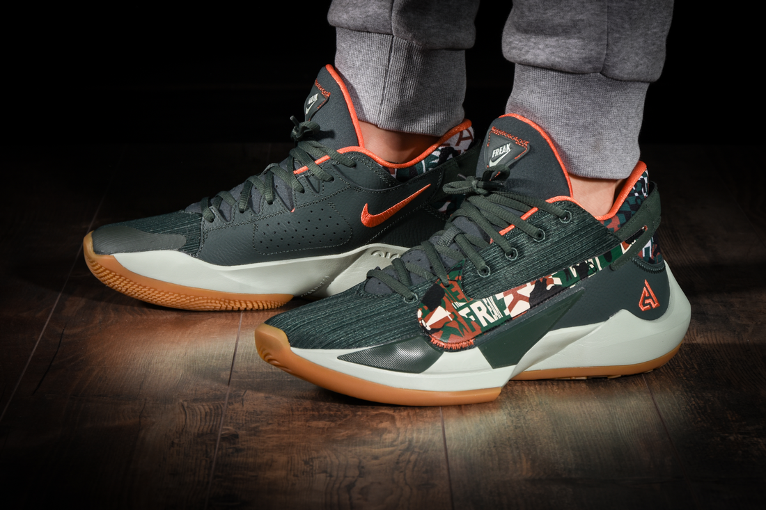 NIKE ZOOM FREAK 2 ASHIKO GIANNIS ANTETOKOUNMPO