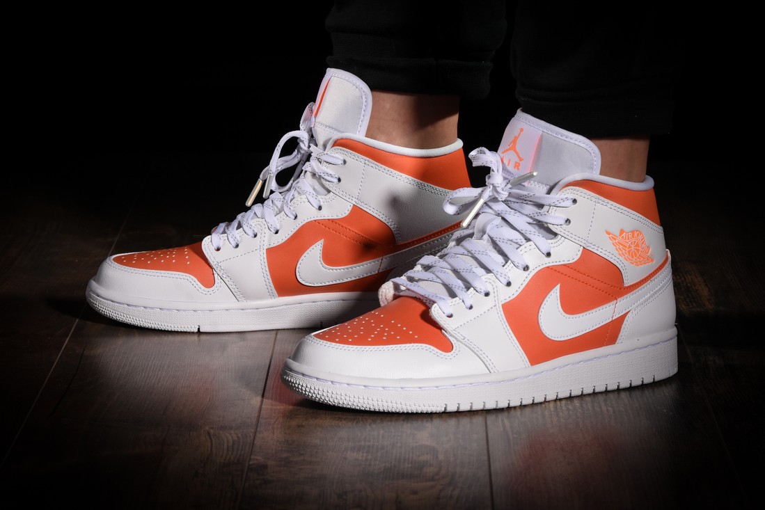 NIKE AIR JORDAN 1 RETRO MID WMNS BRIGHT CITRUS